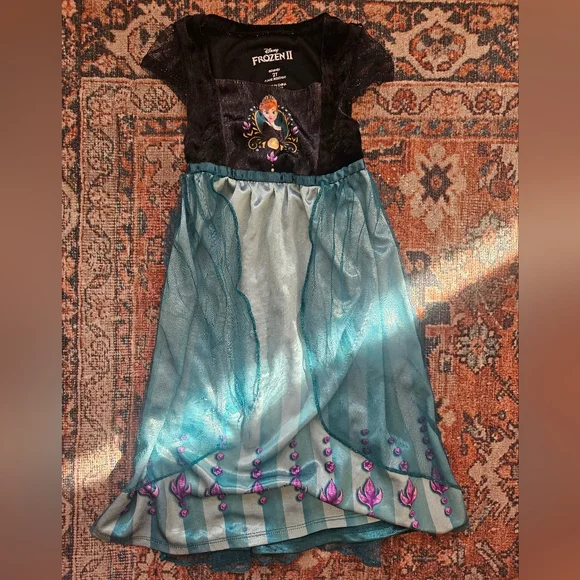 Disney Pajama Gown Bundle - Picture 6 of 10